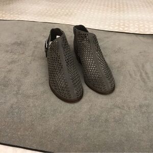 NWT Vince Camuto booties!